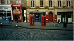 red phone box uk